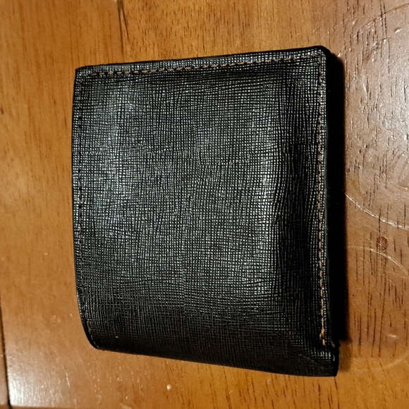 Guess blk. Leather Men's Wallet - Picture 2 of 9